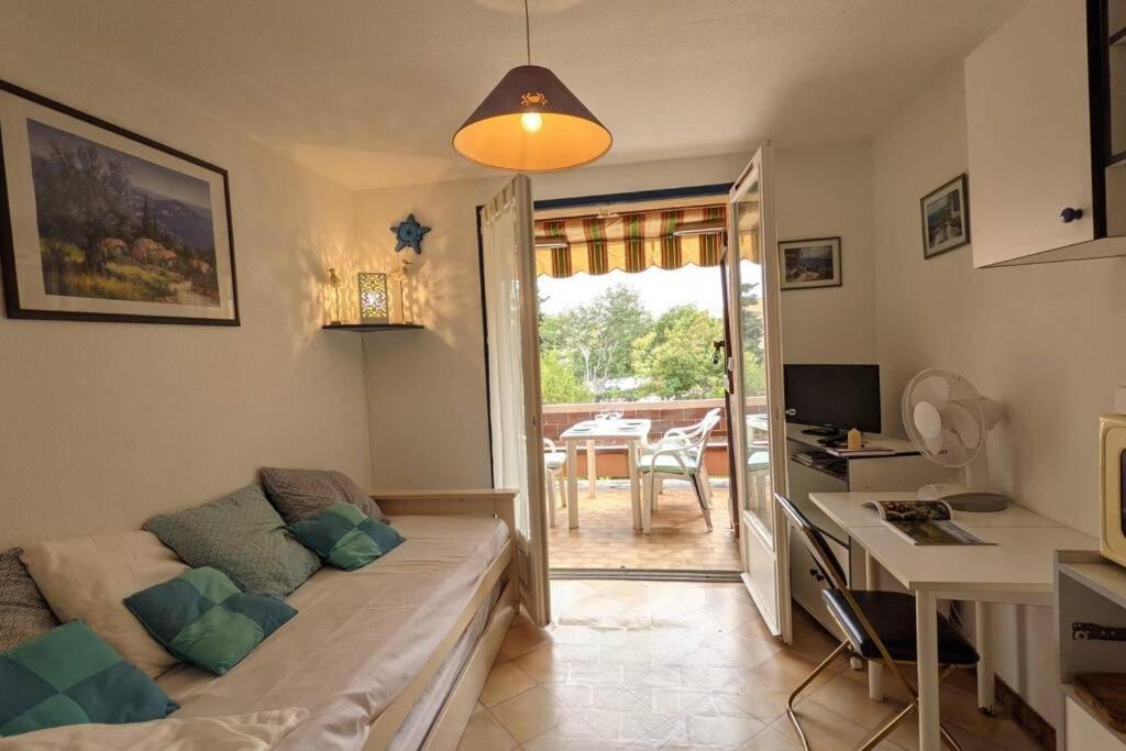 Appartement " Le Grand Bleu " A 3 Min De La Plage La Londe-les-Maures Zewnętrze zdjęcie