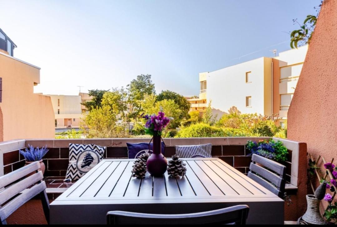 Appartement " Le Grand Bleu " A 3 Min De La Plage La Londe-les-Maures Zewnętrze zdjęcie